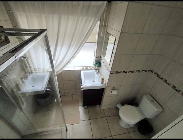 3 BEDROOM TOWNHOUSE FOR SALE IN BRACKENHURST